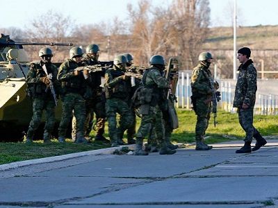 Нападение агрессоров на украинскую военную базу в Бельбеке, 2014 г. Публикуется в https://www.facebook.com/babchenkoa