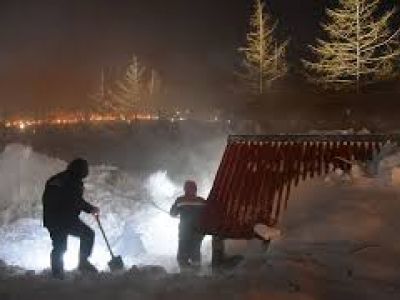 Поисково-спасательные работы на месте схода лавины в Норильске. Фото: Денис Кожевников/ТАСС