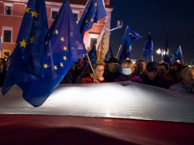 Митинг против решения Конституционного суда Польши, 10.10.2021. Фото: Getty Images