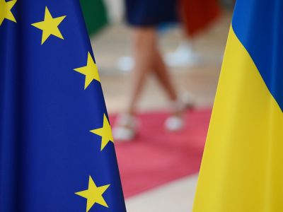 Флаги Украины и Европейского Союза. Фото: Алексей Витвицкий / РИА Новости